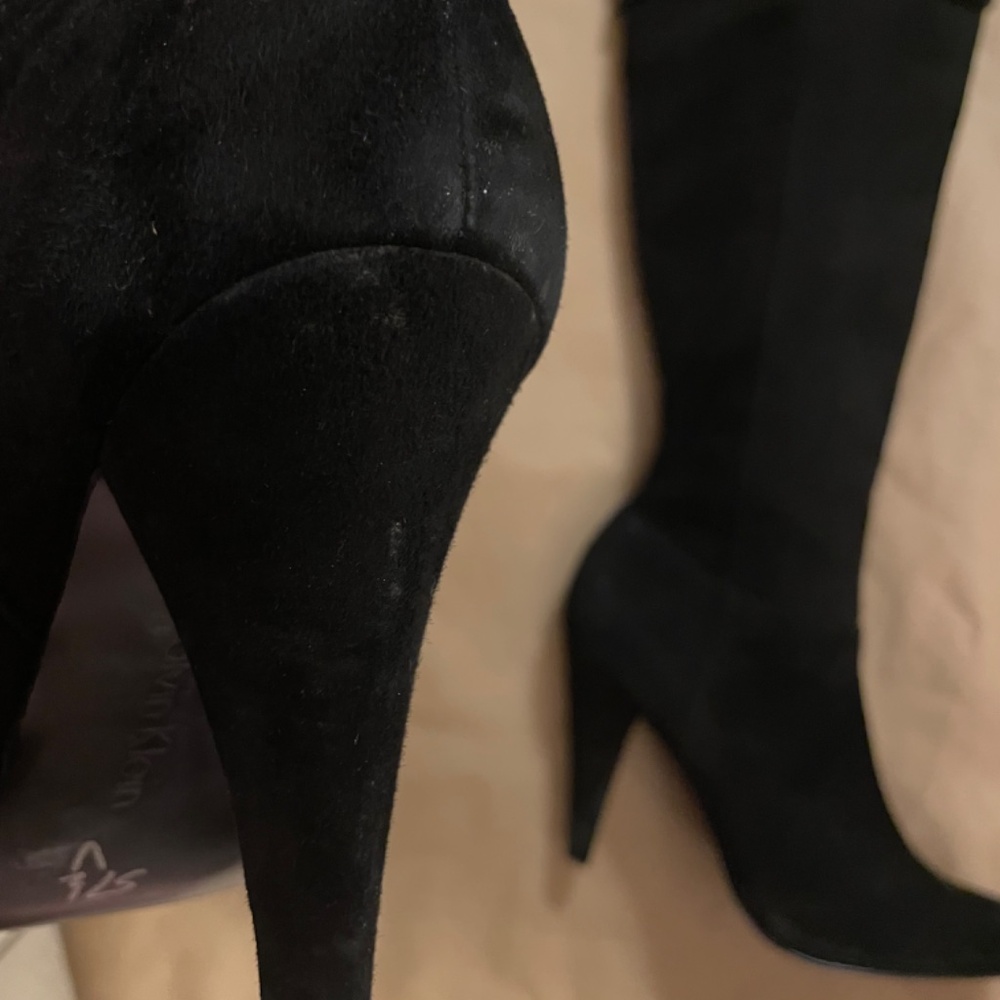 Calvin Klein Knee boot with buckle - Picture 2 of 4